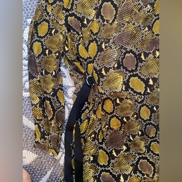 🟡NEVER WORN! | ZARA DRESS | Size: Small | Snake-print Pattern - Picture 13 of 17